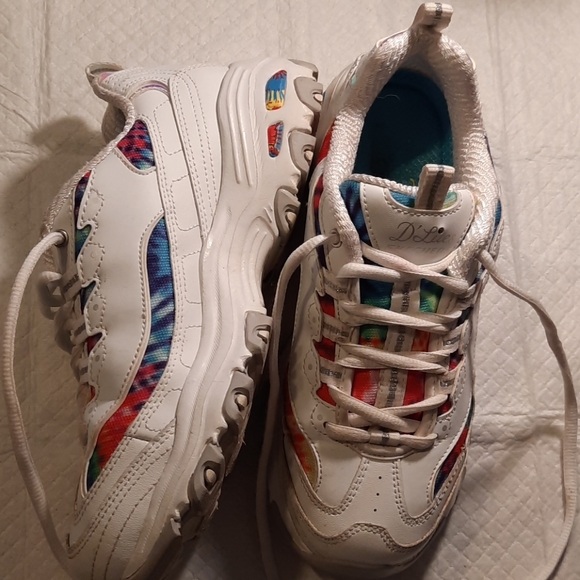 Skechers Shoes - Skechers Women's Dlites Sneakers 👟